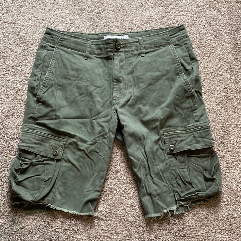 2/$15 Amazon Essentials Army Green Cargo cut off Shorts with size 29 waist